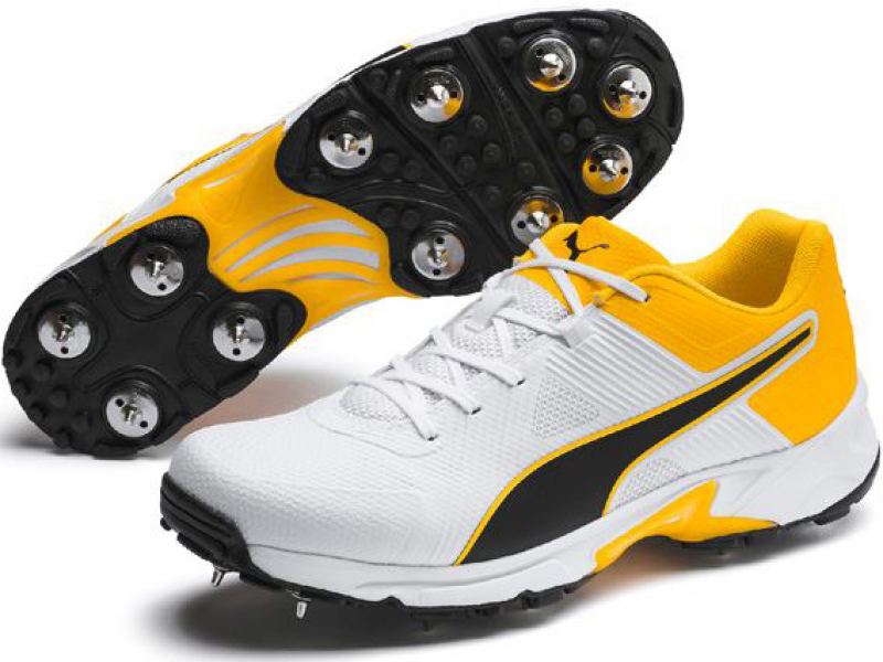 plastic spikes for cricket shoes